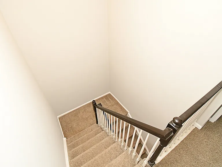 18 Norsham Way #1 — Photo 27