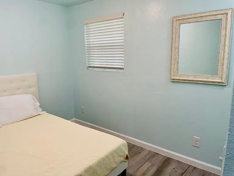 105 NE Railroad Ave #1 — Photo 11