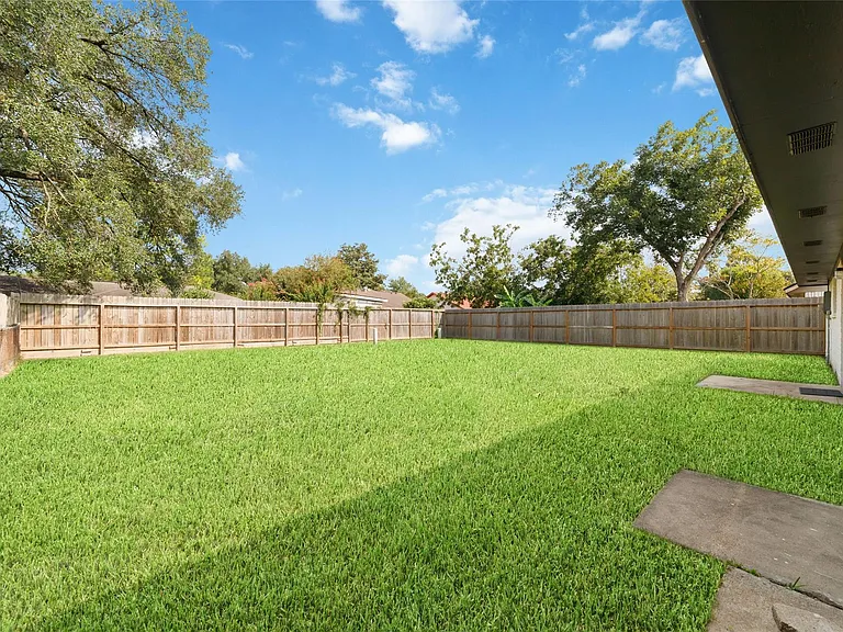 7706 Deadwood Dr — Photo 19