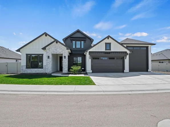 12211 W Cobalt Lake Dr, Star, ID 83669