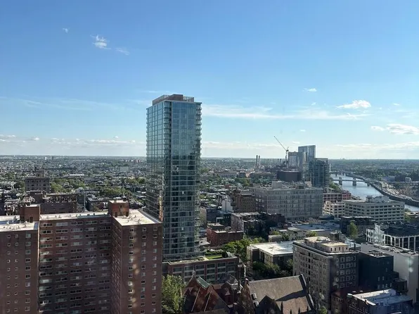 2101 Market St Unit 2405, Philadelphia, PA 19103