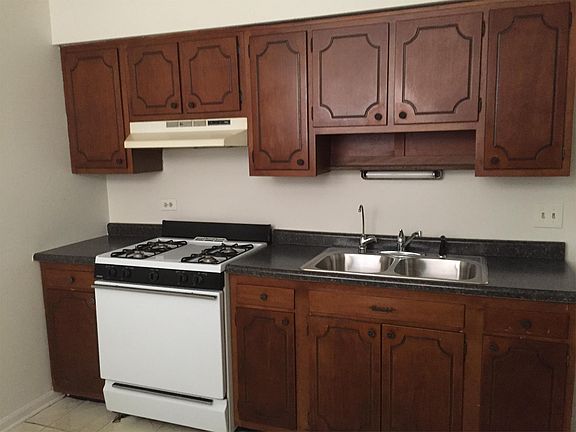 4th image of 47 N Jane Dr APT 1B