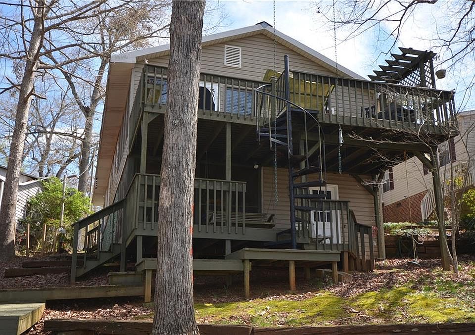 1st image of 439 Lakewood Dr