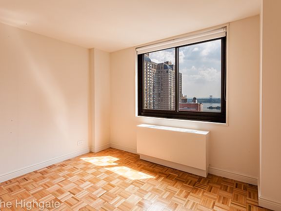 3rd image of 182 E 95th St APT 22A
