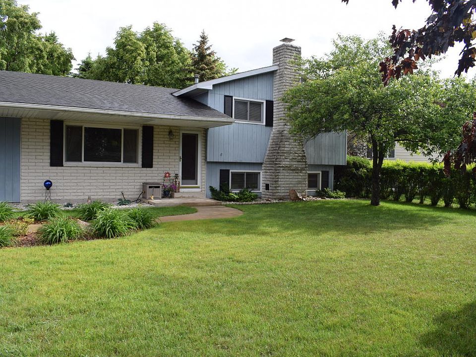 1st image of 588 Plymouth Dr