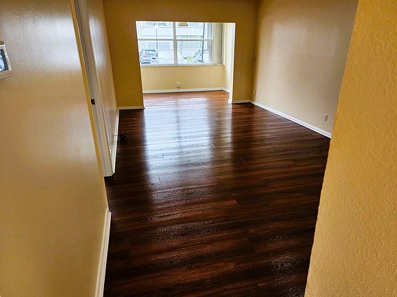 5th image of 3120 Holiday Springs Boulevard #11-103