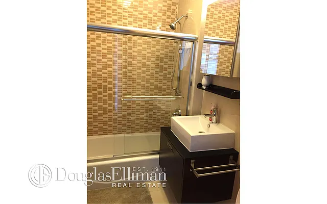 Rented by Douglas Elliman | media 27