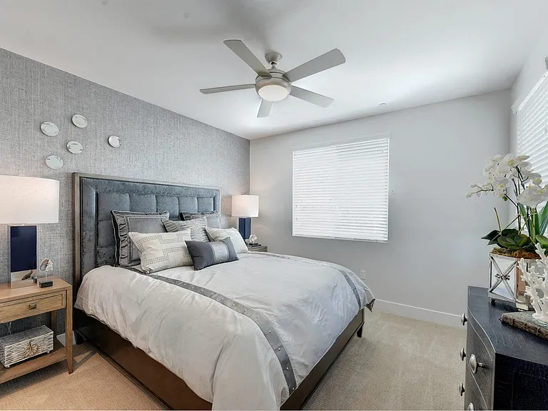 Sola Bedroom