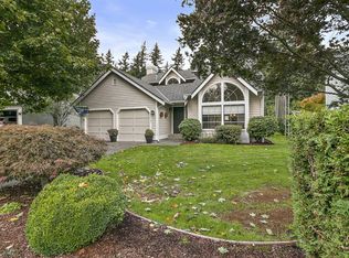 22132 SE 250th St, Maple Valley, WA 98038