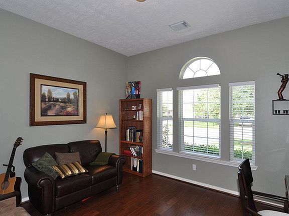 4th image of 24815 Cobble Canyon Ln