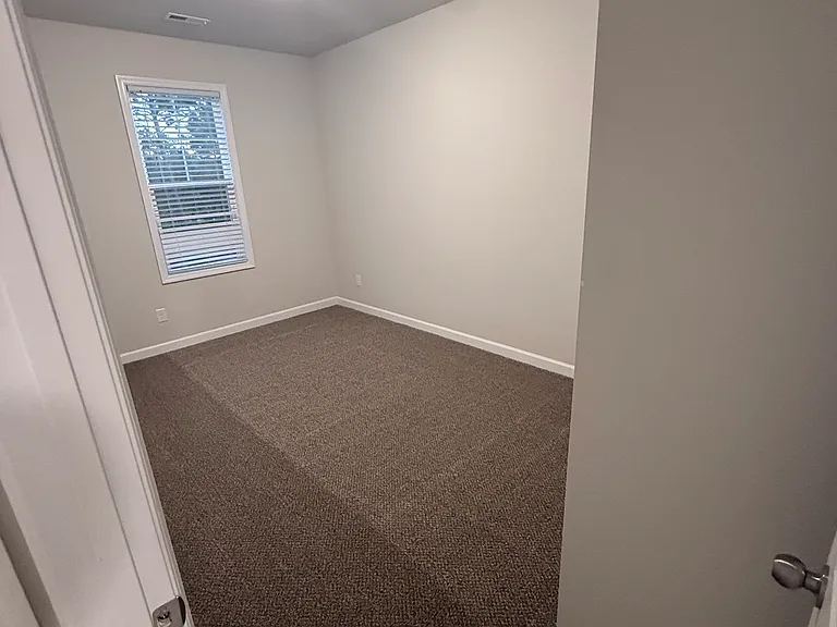 2025 Folkstone Woods Ln — Photo 27