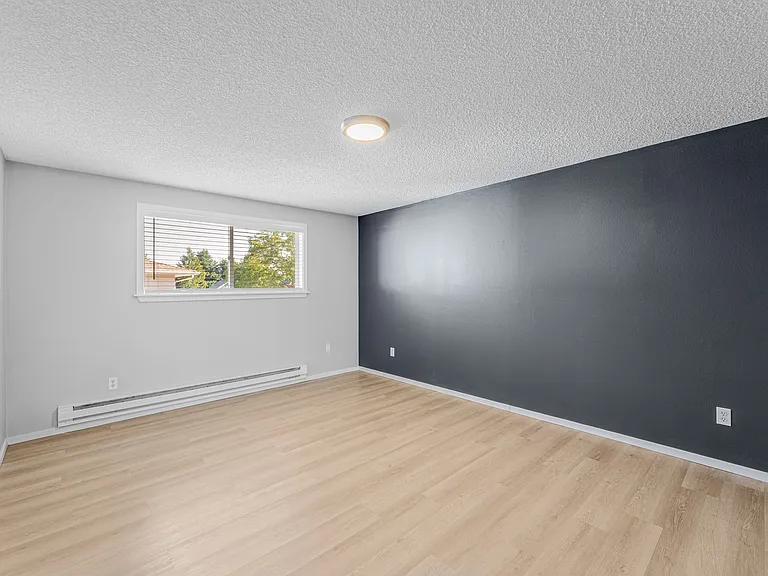 511 Avenue D #D — Photo 13
