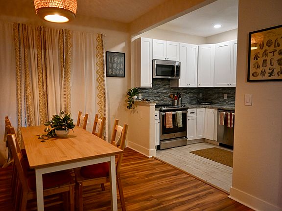 4th image of 222 Saint Charles