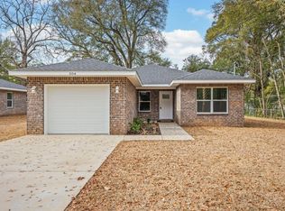 504 E Bowers Ave, Crestview, FL 32539