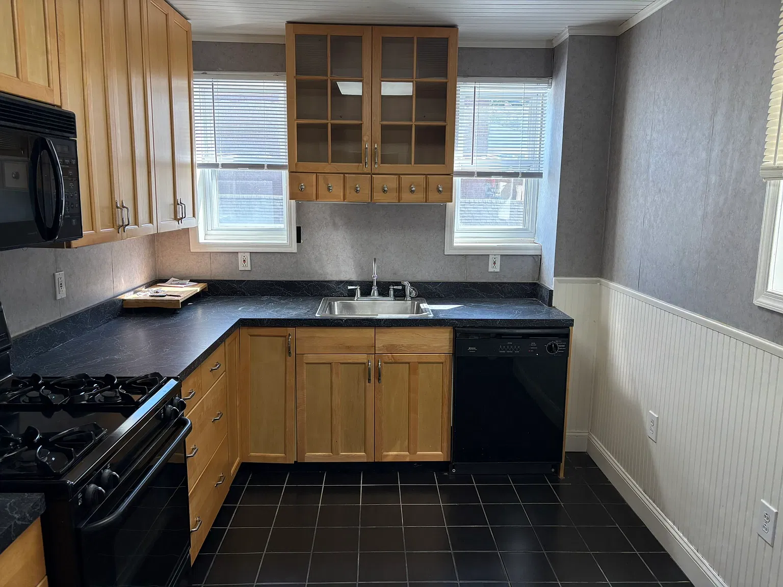 3 bed, 1134 sqft, $1,950 — Photo 4
