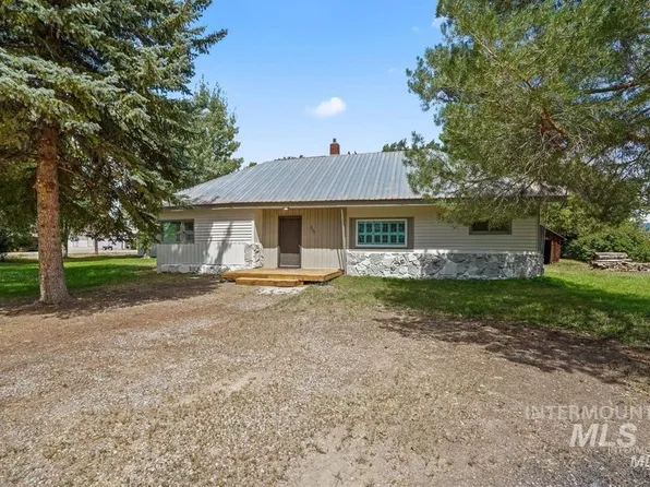 305 Camas Ave E, Fairfield, ID 83327