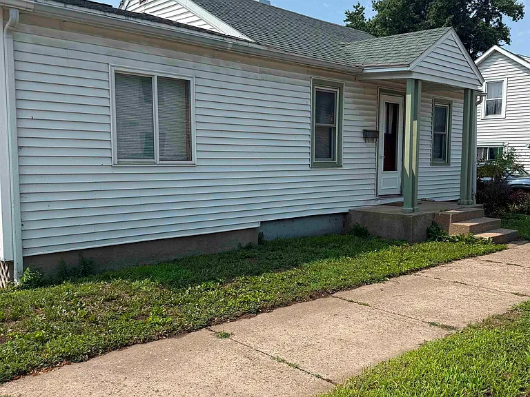 301 N Beaumont Rd — Photo 2