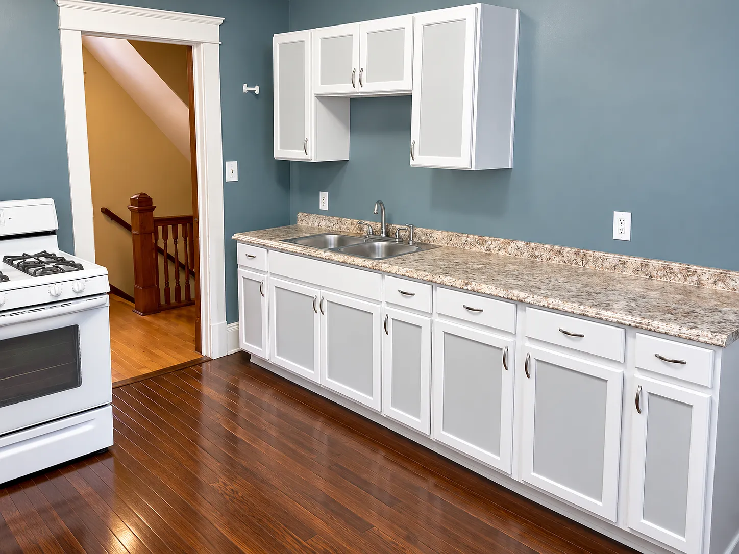 3 bed, 1.5 bath, 1632 sqft, $1,425 — Photo 2