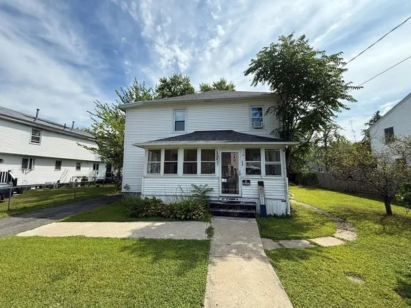 137 Cobb St, Springfield, MA 01119