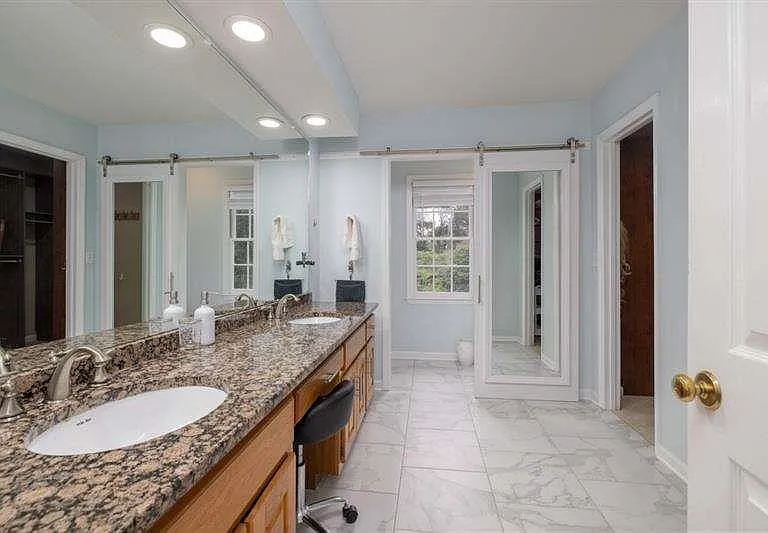 160 Clipper Bay Dr — Photo 31