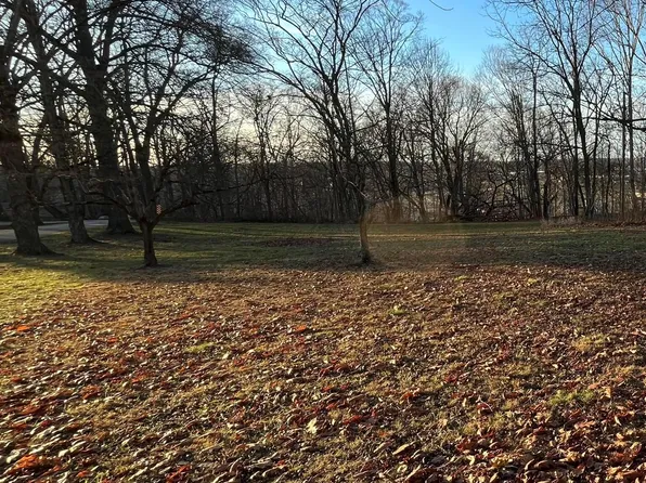 890 Hazel Ave, Heath, OH 43056