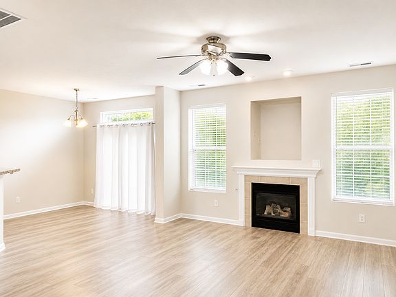 5th image of 10902 Perry Pear Dr