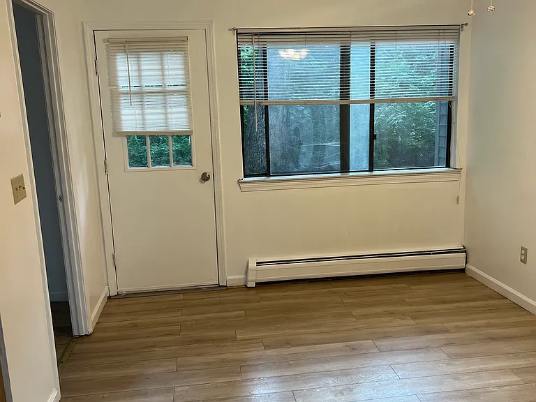 294 Meridian St — Photo 6
