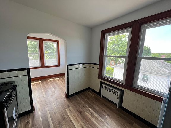 5th image of 360 Sharon St Floor 2