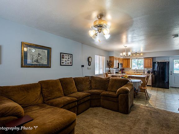 4th image of 790-2720 East St #16