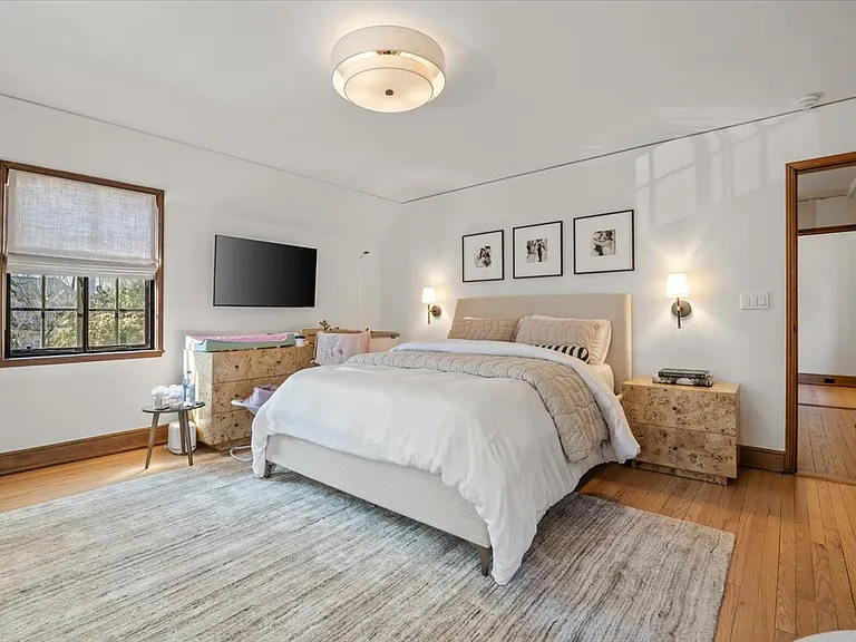 12 Hampton Rd — Photo 16
