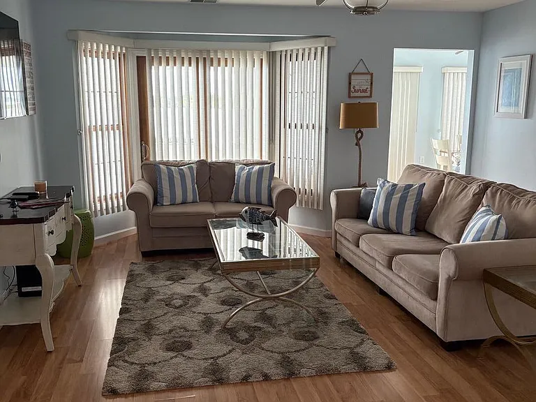 11 Harborside Dr W — Photo 5