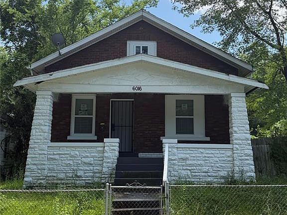 2nd image of 6016 Garesche Ave