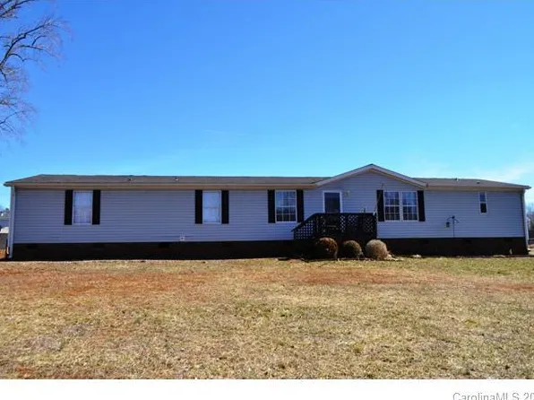 128 Peridot Dr, Statesville, NC 28625