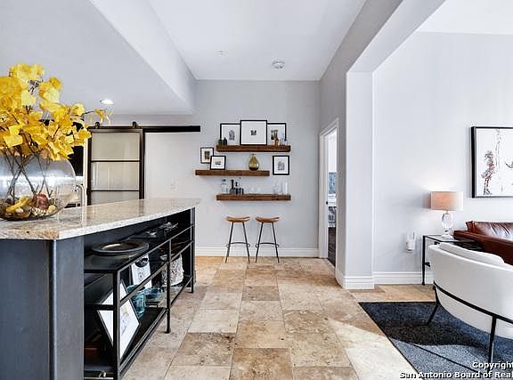 5th image of 215 Center St APT 108