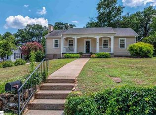 211 Vandiventer Dr, Greer, SC 29650