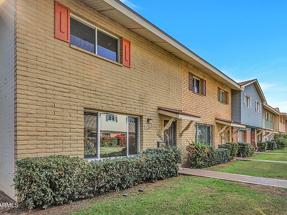 3rd image of 1672 W CAMPBELL Avenue