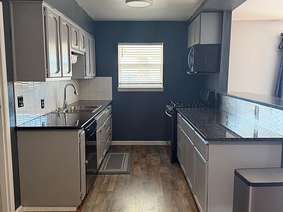 5th image of 313 Lenore St