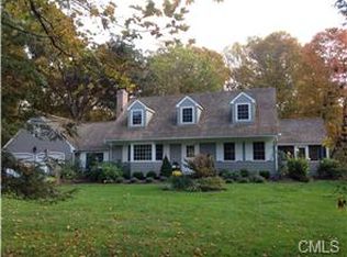 91 Boggs Hill Rd, Newtown, CT 06470