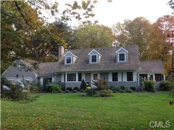 91 Boggs Hill Rd, Newtown, CT 06470