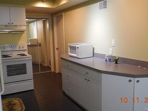 4th image of 8299 Kennedy Cir Unit 3