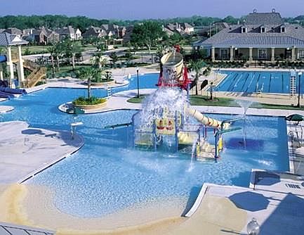 2nd Water Park - Swim Lessons for the kiddos! Active Tennis club.. Fireworks at 4th of July on the Big Lake and so much more!