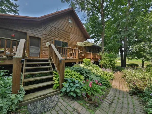 S4286 Pine Ave, Hillsboro, WI 54634