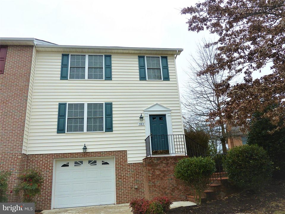 1st image of 903 Wayne Dr