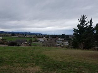 3607 Sunset View Dr, Fortuna, CA 95540