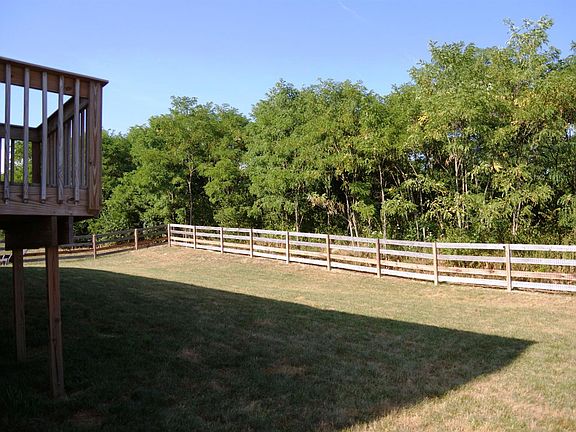 3rd image of 164 Weeping Oak Dr