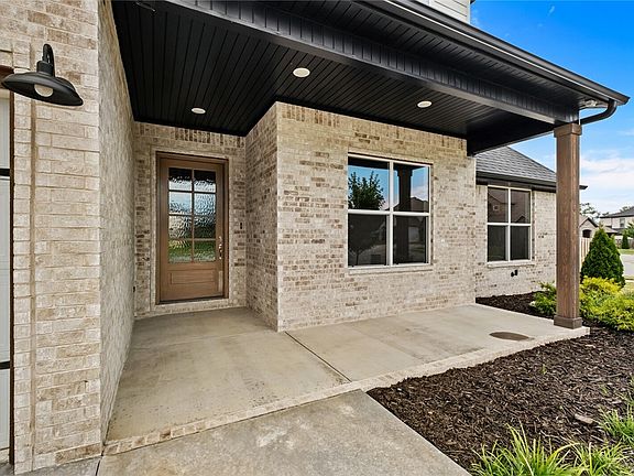 4th image of 1000 Owen Ln