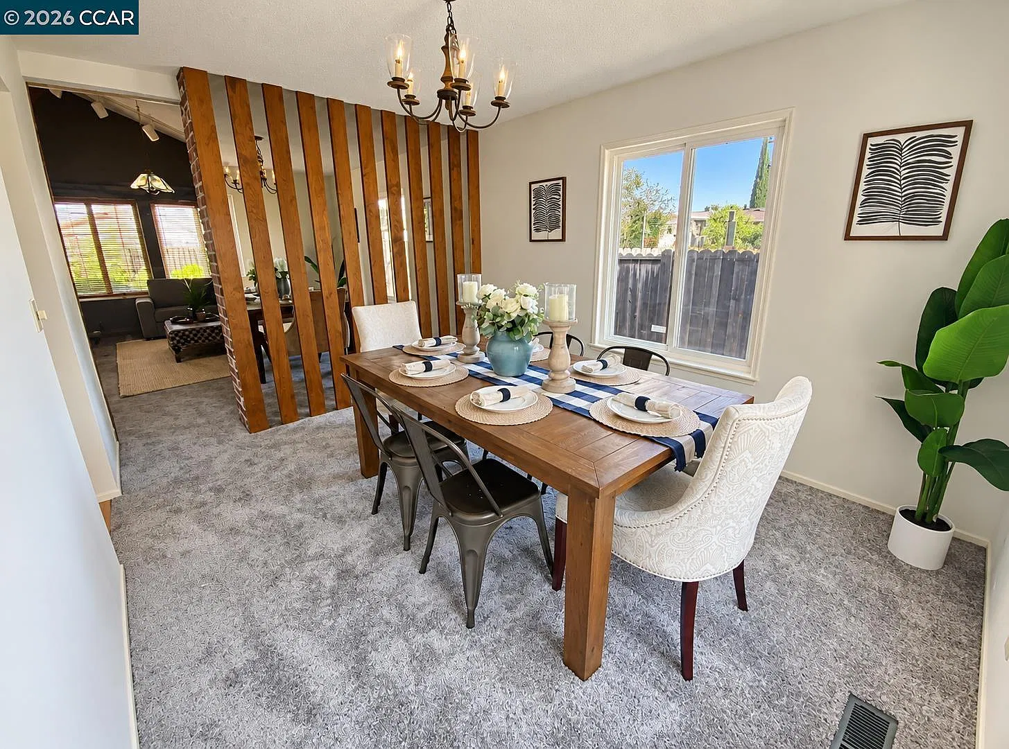 4 bed, 2328 sqft, $4,900 — Photo 4