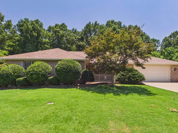 204 Parkwood Dr, Mountain Home, AR 72653