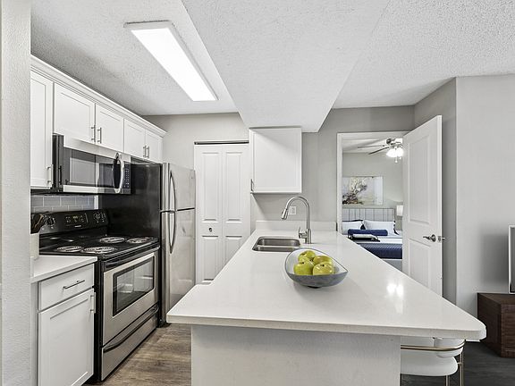 5th image of 2350 Cypress Pond Rd APT 1805