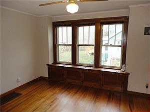 4th image of 51 Auckland Ave